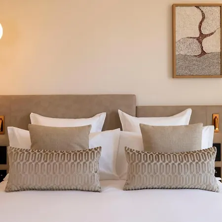 Alberte Hotel 4*