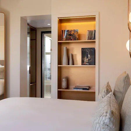 Alberte Hotel 4*