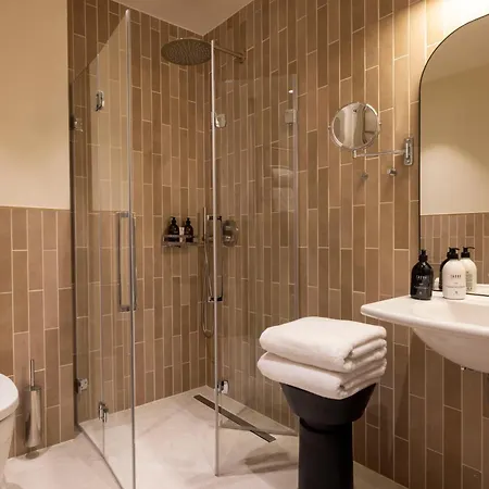 Alberte Hotel 4*